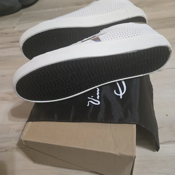 Vintage Havana White and Gold Star Athletic Shoes - Picture 4 of 6